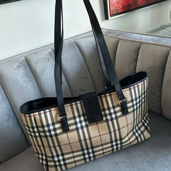 Burberry House Check Buckle Tote bag like new! - Picture 7 of 16